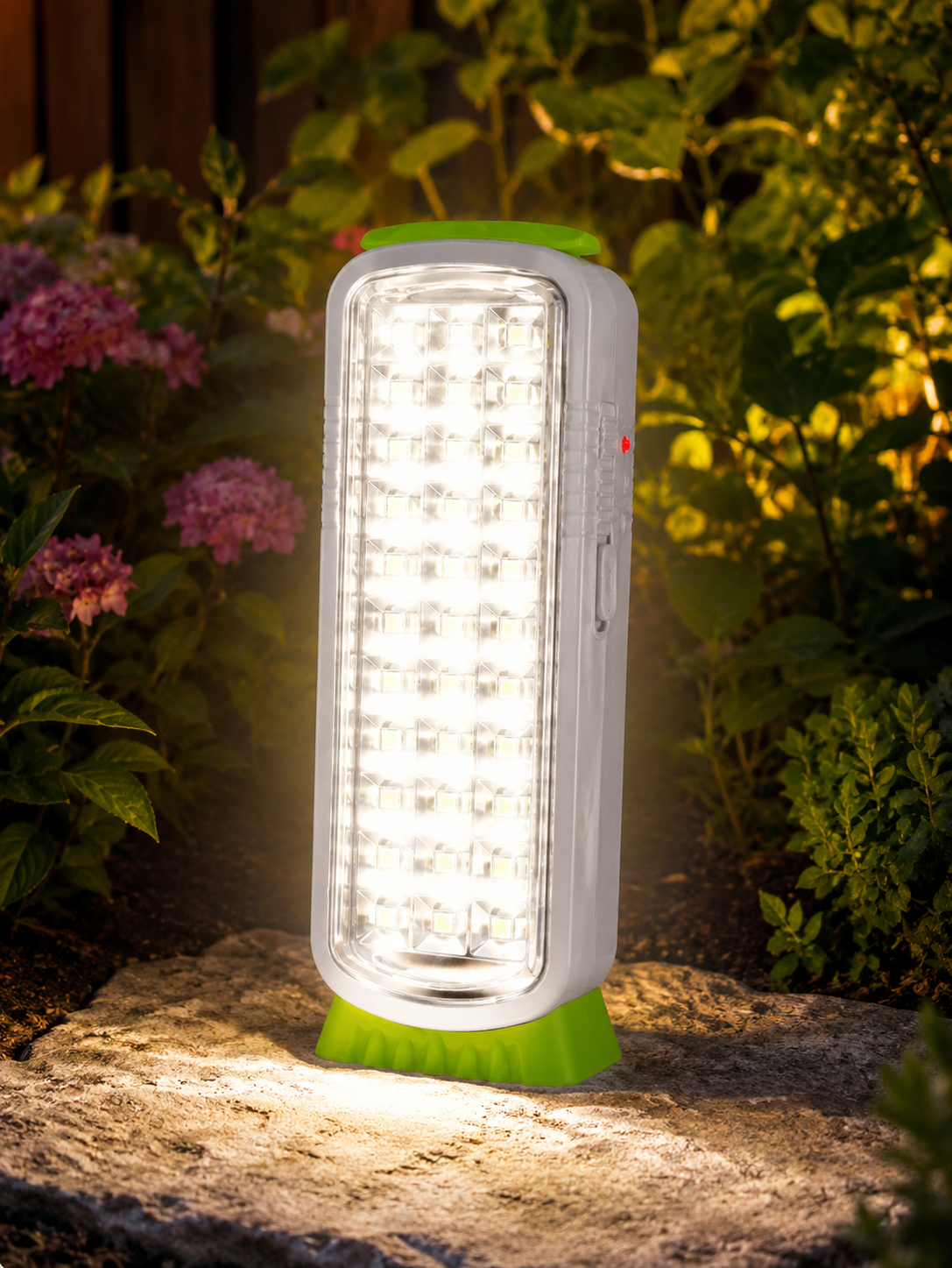 LumiGuard LED - Lampa LED Reîncărcabilă pentru Orice Situație